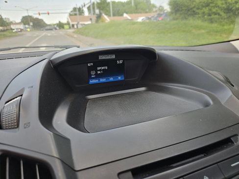 Used 2017 Ford Escape S image 18