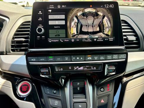 New 2026 Honda Odyssey Touring image 22