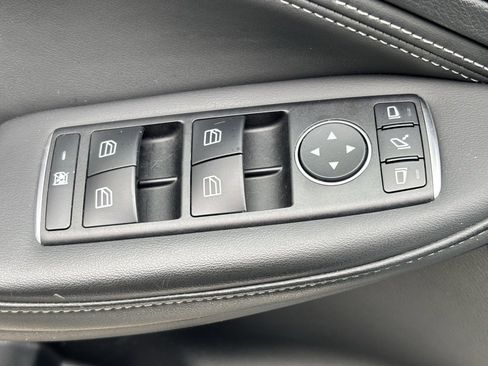 Used 2018 INFINITI QX30 Premium w/ Technology Package image 12