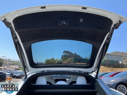 Used 2026 Tesla Model S AWD/4WD image 9