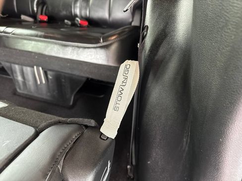 Used 2025 Chrysler Pacifica Select FWD image 17