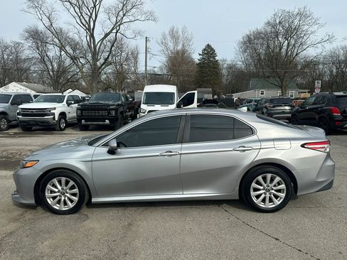 Used 2019 Toyota Camry LE FWD image 2