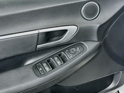 Used 2025 Hyundai Sonata SEL FWD image 15