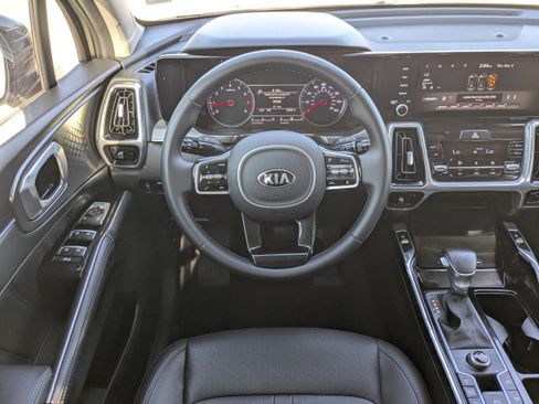 Certified 2021 Kia Sorento SX image 19