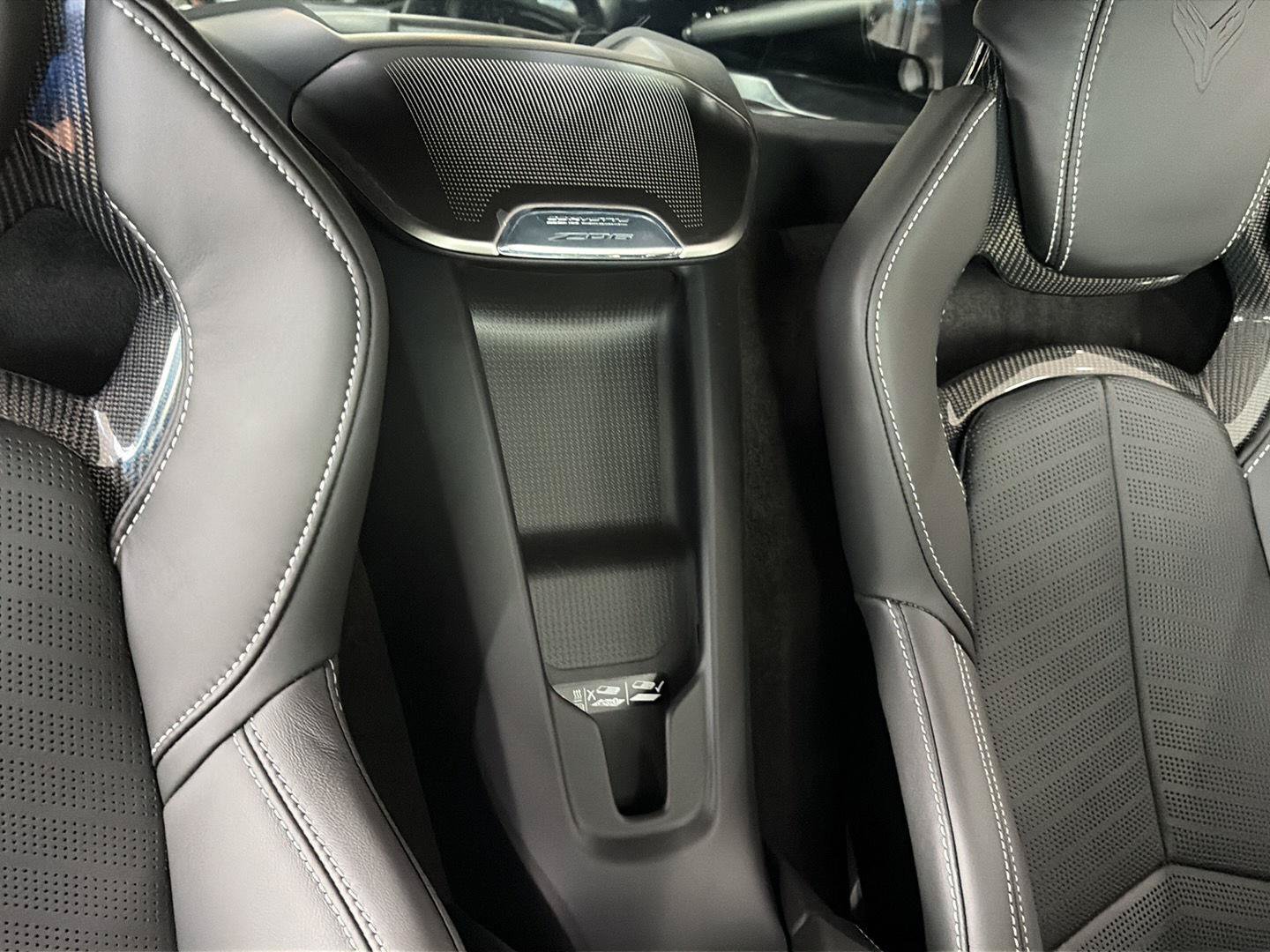 Used 2025 Chevrolet Corvette Z06 RWD image 13