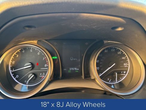 Used 2024 Toyota Camry SE image 17