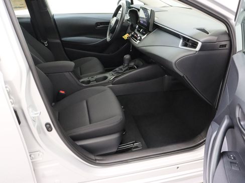 Used 2026 Toyota Corolla LE image 34