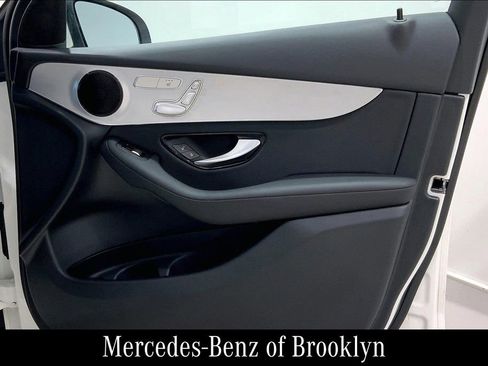 Certified 2021 Mercedes-Benz GLC 300 GLC 300 image 23