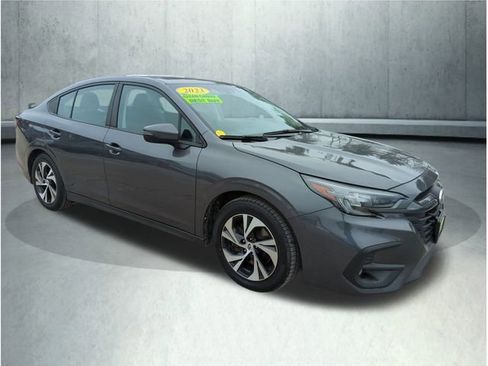Used 2023 Subaru Legacy Premium image 8