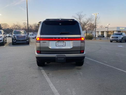 Used 2024 Lexus GX 550 550 Luxury w/ Accessory Package (Z1) image 6