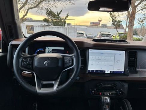 Used 2024 Ford Bronco Outer Banks image 21