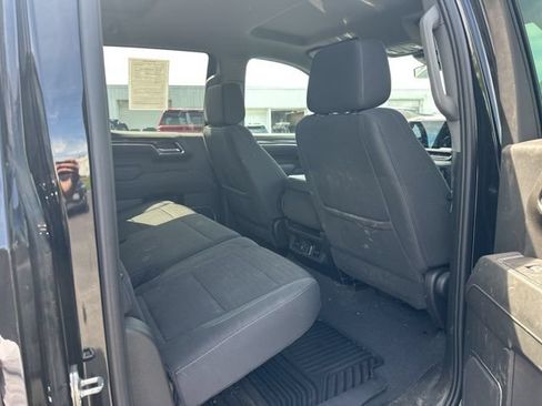 Used 2023 Chevrolet Silverado 1500 LT AWD/4WD image 11