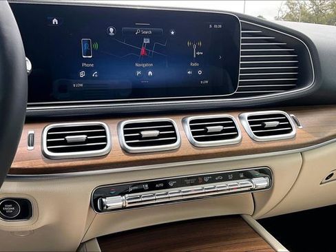 New 2025 Mercedes-Benz GLE 450e 4MATIC image 17