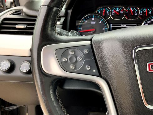 Used 2020 GMC Yukon XL SLT AWD/4WD image 23