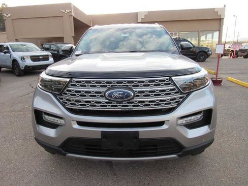 Certified 2022 Ford Explorer Limited image 3