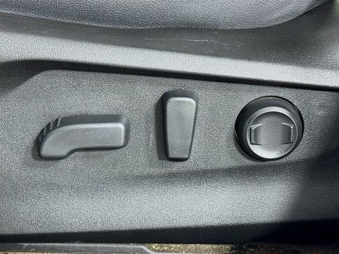Used 2021 Subaru Forester Premium AWD/4WD image 16