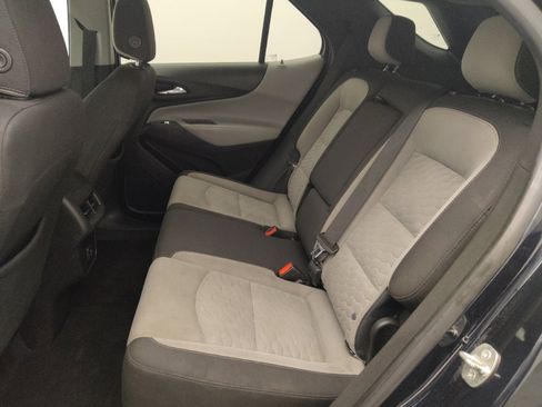 Used 2021 Chevrolet Equinox LS w/ LS Convenience Package image 18