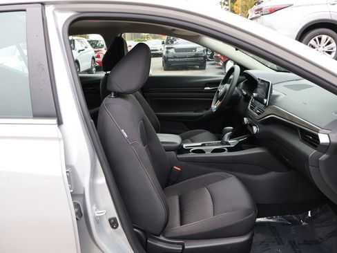 Used 2024 Nissan Altima 2.5 SV image 26