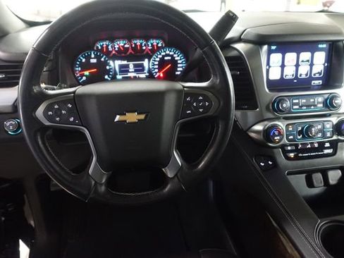 Used 2018 Chevrolet Tahoe LT w/ LT Signature Package AWD/4WD image 13