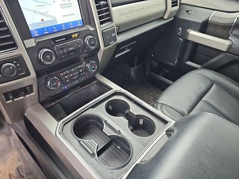 Used 2021 Ford F350 Lariat w/ Lariat Value Package AWD/4WD image 22
