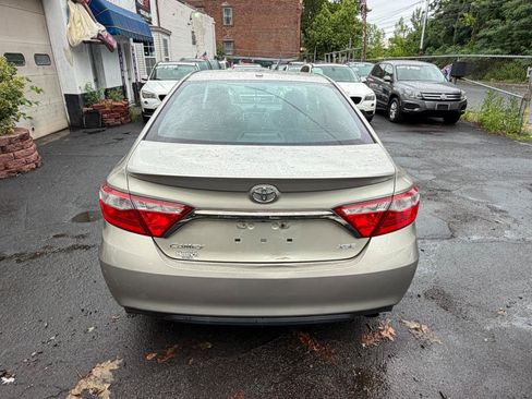 Used 2015 Toyota Camry XSE FWD image 11