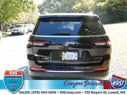 Used 2021 Jeep Grand Cherokee L Laredo w/ Luxury Tech Group I image 4