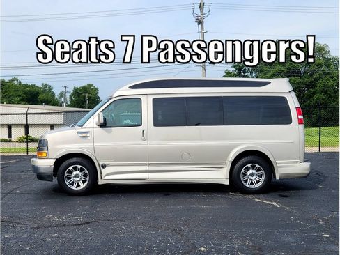 Used 2020 Chevrolet Express 2500 w/ Enhanced Convenience Package RWD image 10