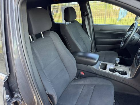 Used 2015 Jeep Grand Cherokee Laredo w/ Quick Order Package 23E RWD image 27