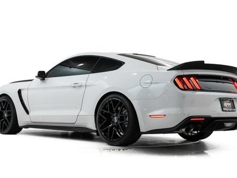 Used 2018 Ford Mustang GT RWD image 10