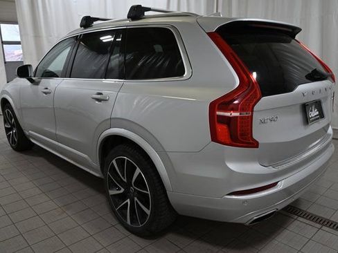 Used 2021 Volvo XC90 T6 Momentum w/ Protection Package Premier image 12