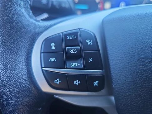 Used 2021 Ford Explorer XLT w/ Equipment Group 202A image 20