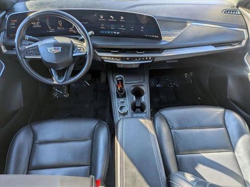 Used 2024 Cadillac XT4 Premium Luxury image 17
