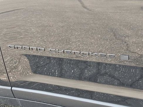 New 2025 Jeep Grand Cherokee L Altitude image 48