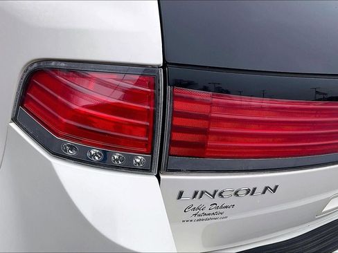 Used 2008 Lincoln MKX AWD image 27