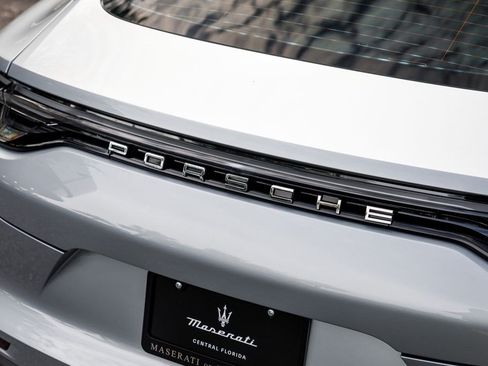 Used 2021 Porsche Panamera image 40