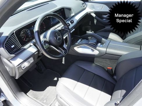 Used 2025 Mercedes-Benz GLS 450 4MATIC image 18