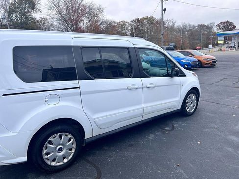 Used 2018 Ford Transit Connect XLT image 7