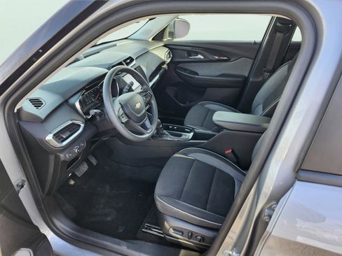 Used 2023 Chevrolet TrailBlazer LT image 9