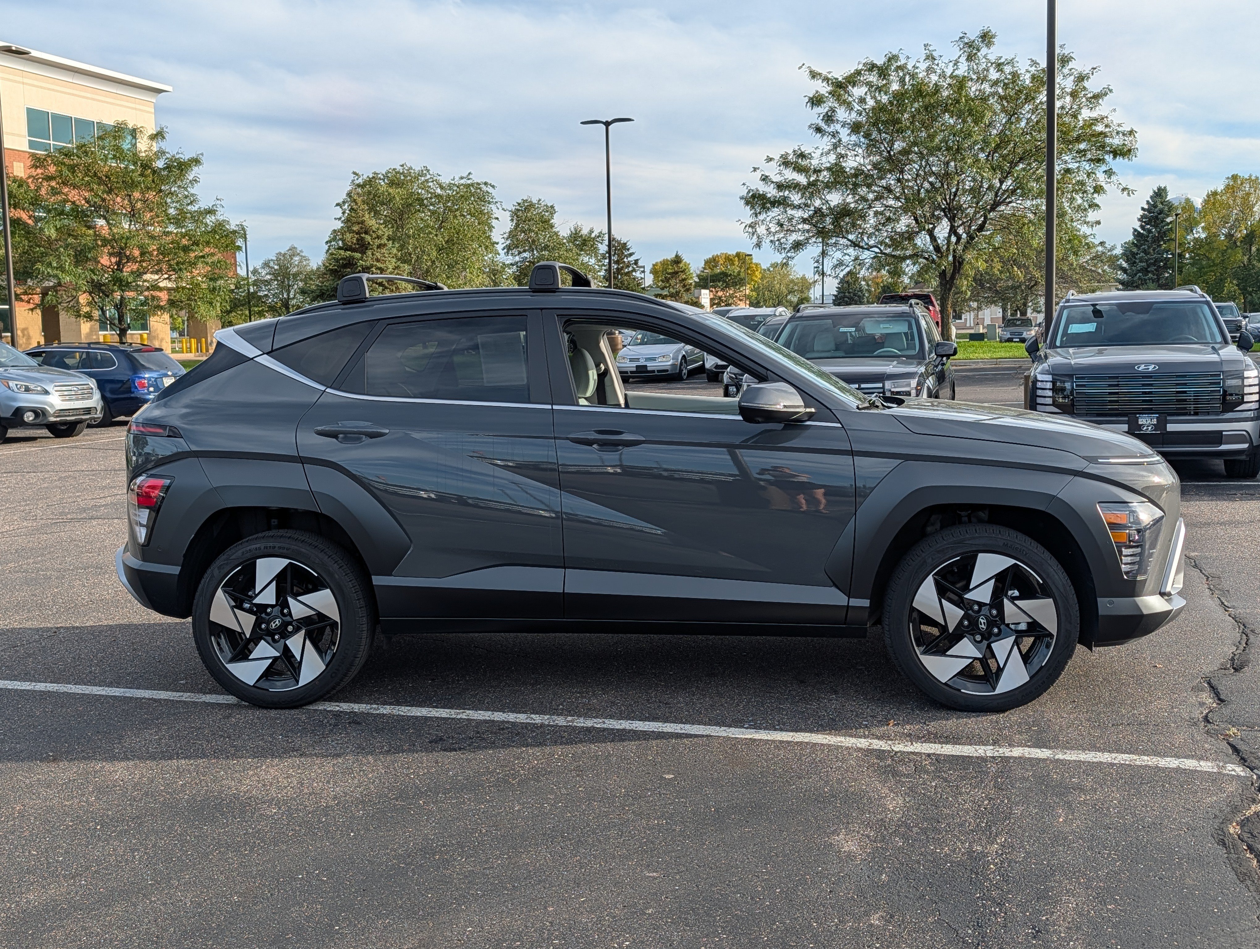 Used 2025 Hyundai Kona Limited AWD/4WD image 6