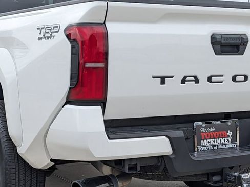 Used 2025 Toyota Tacoma TRD Sport RWD image 7