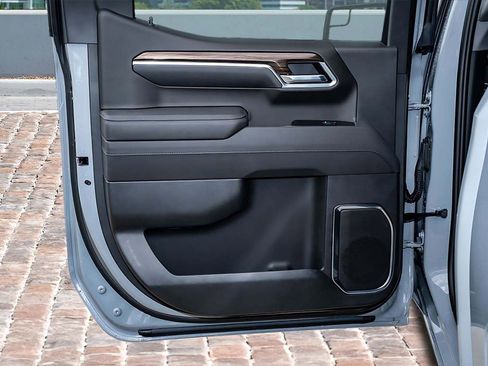 Used 2025 Chevrolet Silverado 1500 RST image 11