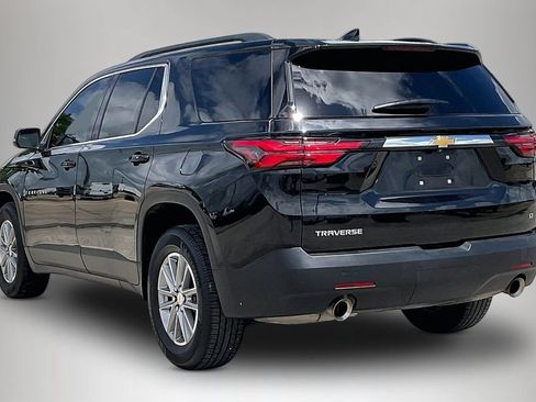 Used 2023 Chevrolet Traverse LT FWD image 4