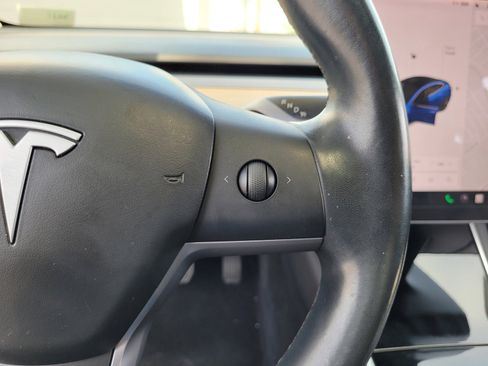 Used 2018 Tesla Model 3 Long Range RWD image 23