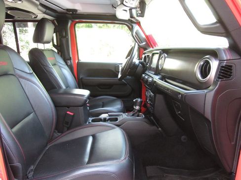Used 2018 Jeep Wrangler Unlimited Rubicon AWD/4WD image 19