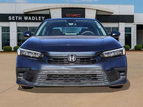 Used 2023 Honda Civic LX image 2