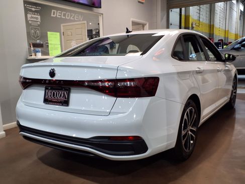 Used 2025 Volkswagen Jetta Sport FWD image 5