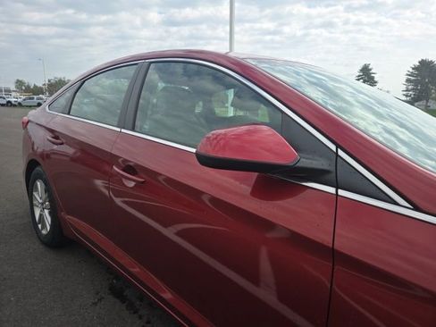 Used 2016 Hyundai Sonata SE FWD image 5