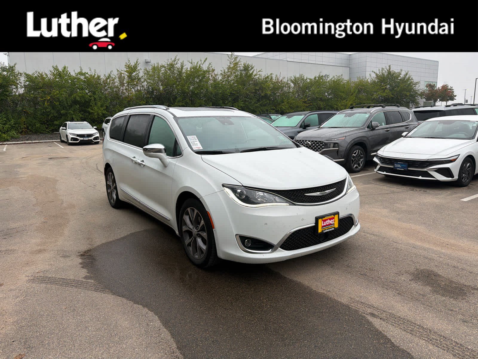 Used 2020 Chrysler Pacifica Limited FWD image 1