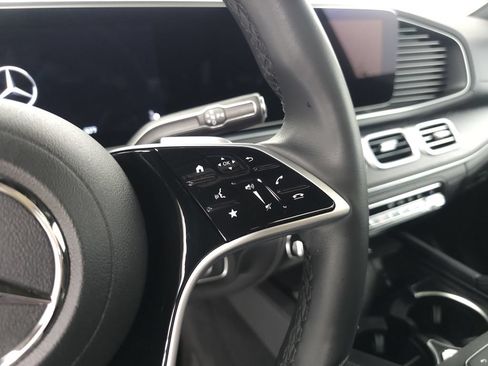 Used 2025 Mercedes-Benz GLE 450e 4MATIC image 13
