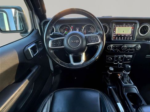 Used 2022 Jeep Wrangler Unlimited Sahara w/ Cold Weather Group AWD/4WD image 8